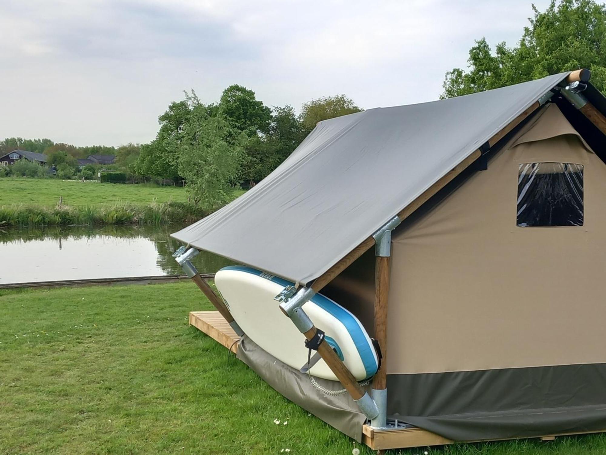 Safari Lodge 'Linge-Zicht' Tiel Kültér fotó